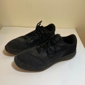 Black Nike running shoes/sneakers